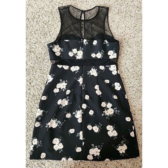 EXPRESS Women's Sexy Mini Dress Open Side Lined Little Black Dress Floral Size 8 - Picture 5 of 7